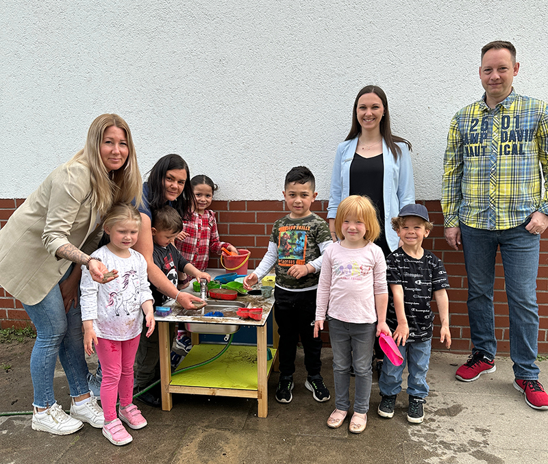 Übergabe Familienzentrum Blauer Elefant